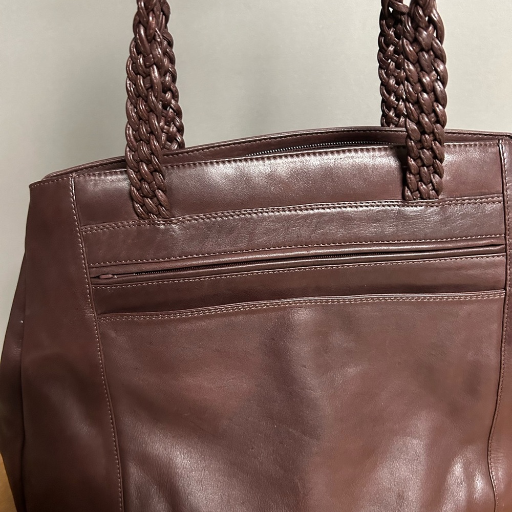 Derek Alexander Beautiful Brown Leather Shoulder Bag
Excellent condition. - Picture 6 of 7
